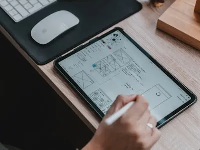 អ្នករចនា UI/UX