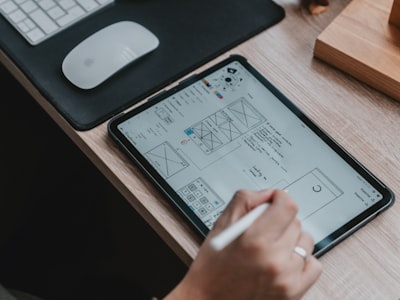 អ្នករចនា UI/UX